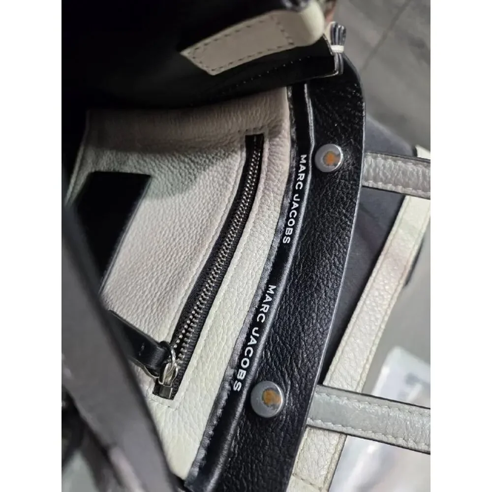 Marc Jacobs Grained Calfskin The Tag crossbody bag Tote Grey White B000680